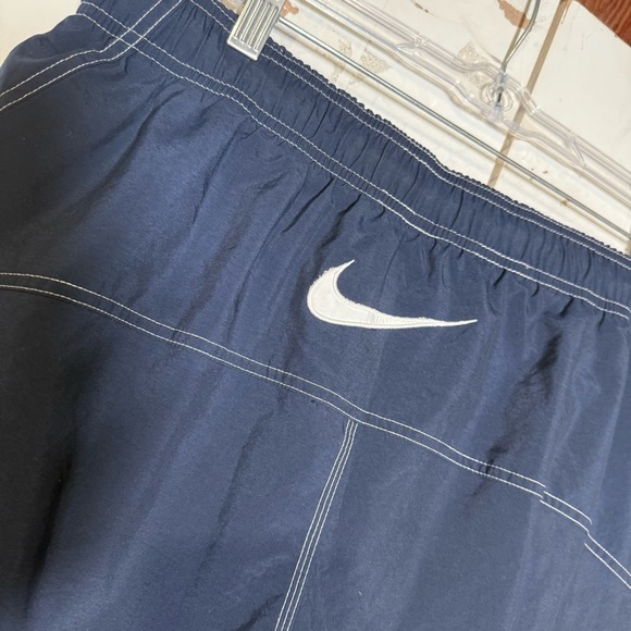 Nike Men’s Swim Trunks Navy Blue White Swoosh Size Large Y2K Swim Summer - Picture 7 of 9